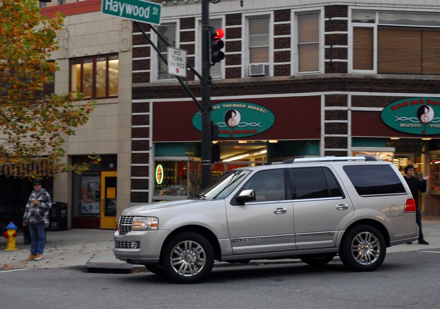  Lincoln Navigator 2006 года  (фото 57 из 82)